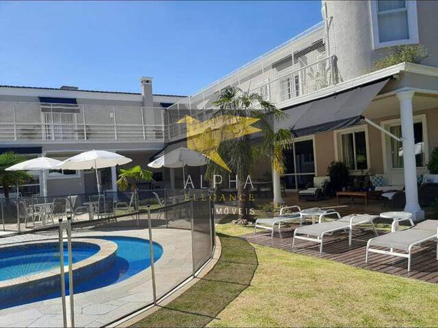 Casa para Venda em Santana de Parnaíba - 2