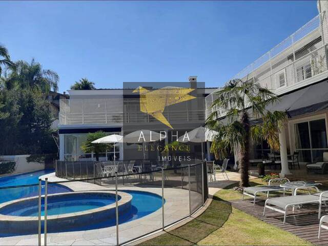#766 - Casa para Venda em Santana de Parnaíba - SP