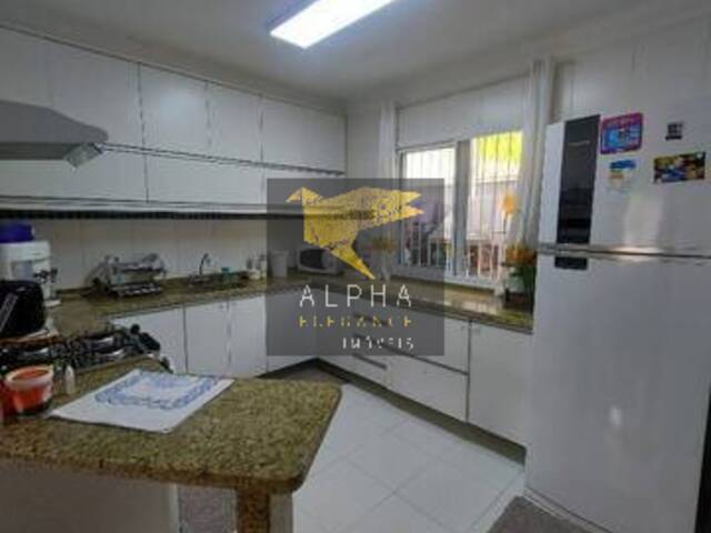 Casa para Venda em Santana de Parnaíba - 4