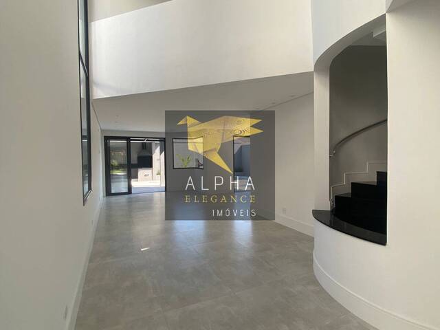#1195 - Casa para Venda em Santana de Parnaíba - SP