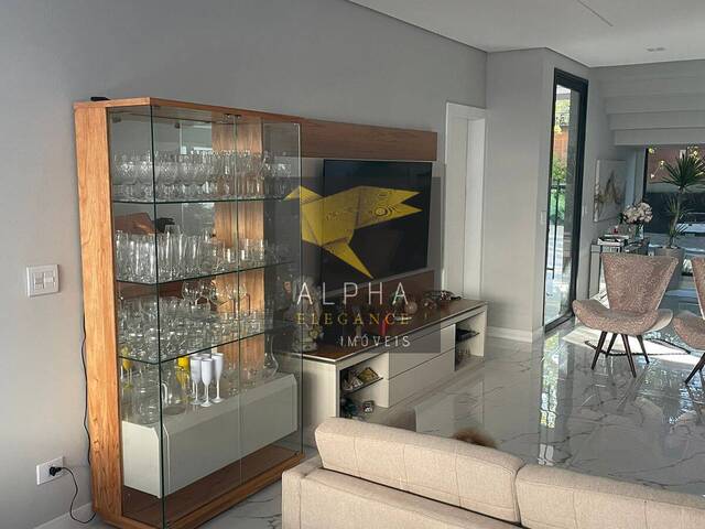 Casa para Venda em Santana de Parnaíba - 4