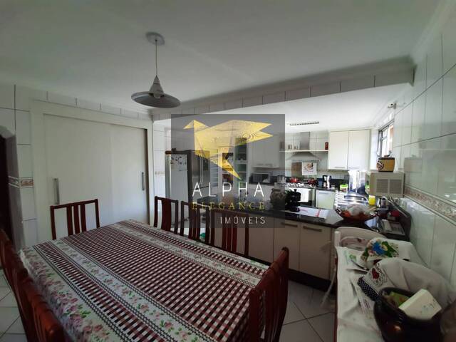 Casa para Venda em Santana de Parnaíba - 3