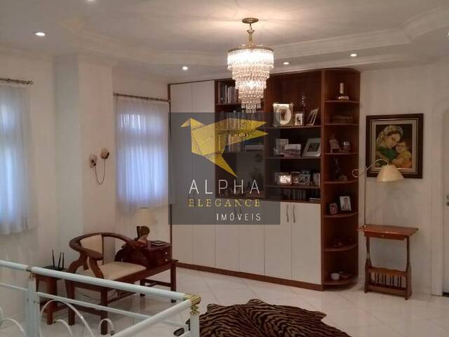 Casa para Venda em Santana de Parnaíba - 5