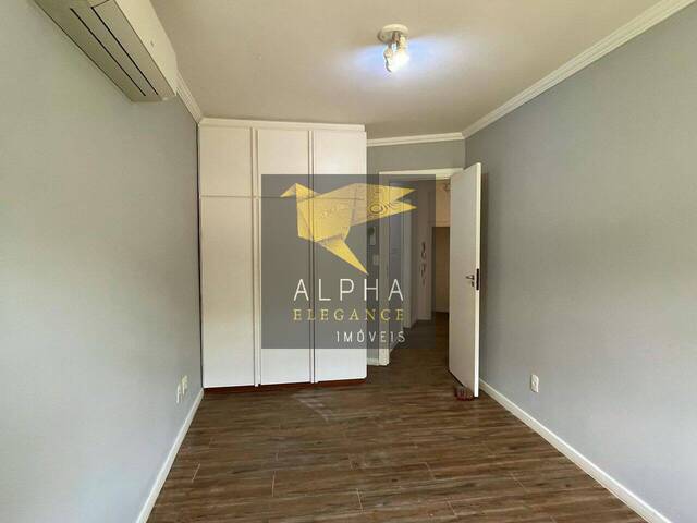 Casa para Venda em Santana de Parnaíba - 5