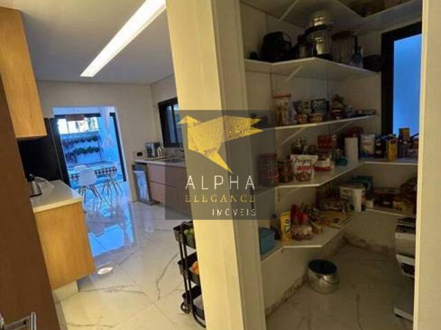 Casa para Venda em Santana de Parnaíba - 5
