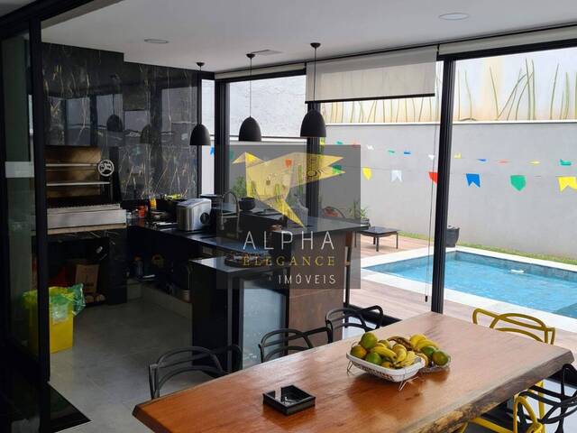#1438 - Casa para Venda em Santana de Parnaíba - SP - 1