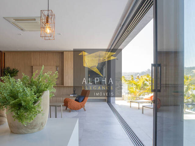 Casa para Venda em Santana de Parnaíba - 5