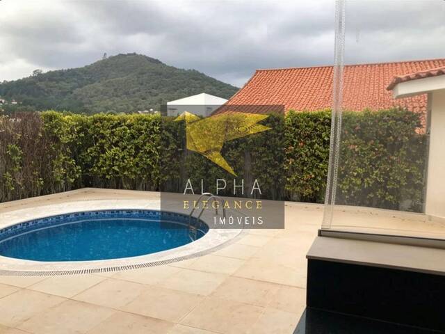 Casa para Venda em Santana de Parnaíba - 3