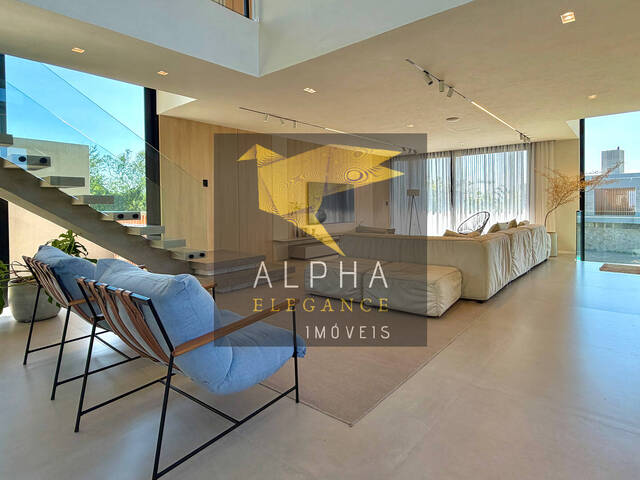 Casa para Venda em Santana de Parnaíba - 5