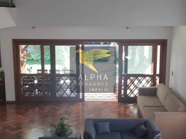 Casa para Venda em Santana de Parnaíba - 2