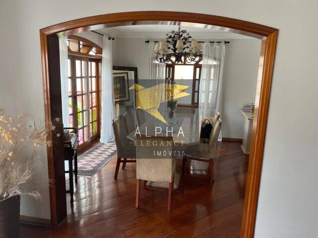 Casa para Venda em Santana de Parnaíba - 4