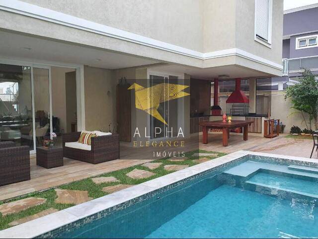 Casa para Venda em Santana de Parnaíba - 2