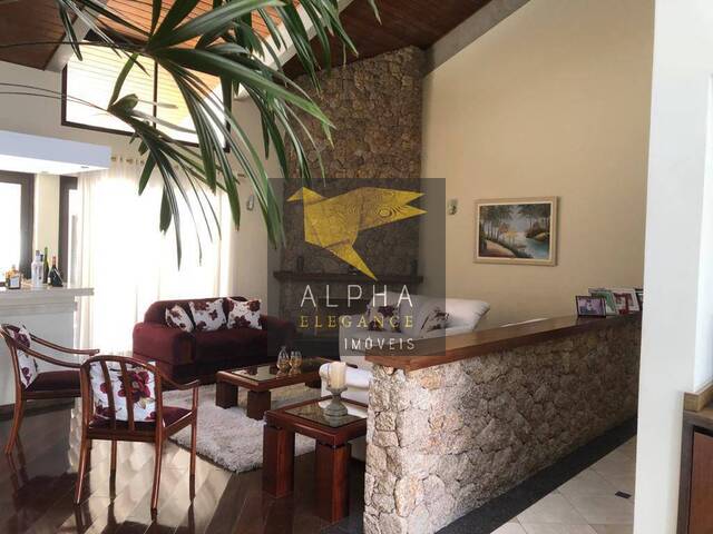 Casa para Venda em Santana de Parnaíba - 3