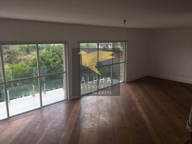 Casa para Venda em Santana de Parnaíba - 4