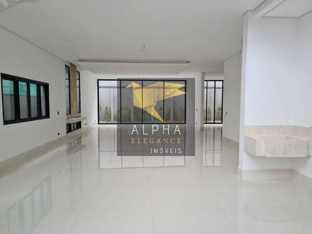 Casa para Venda em Santana de Parnaíba - 3