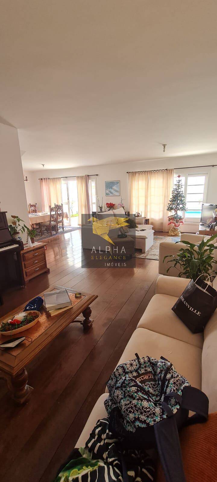 Casa no Alpha 3 - OPORTUNIDADE!