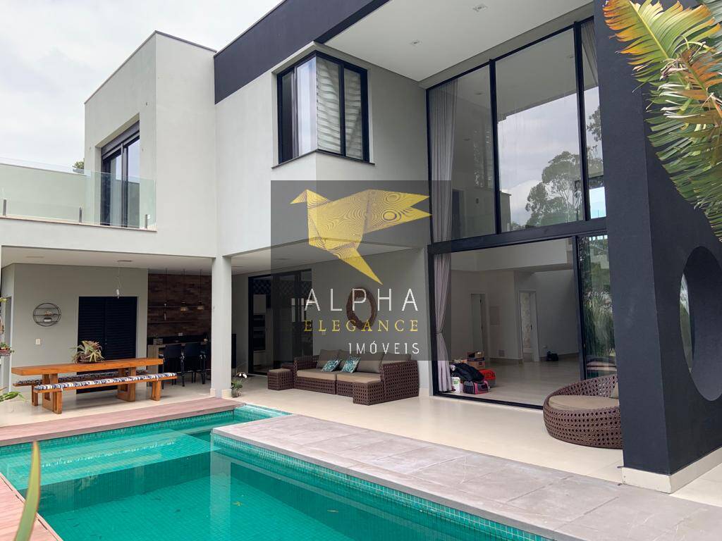 Casa maravilhosa no Condominio Itahye - Locação