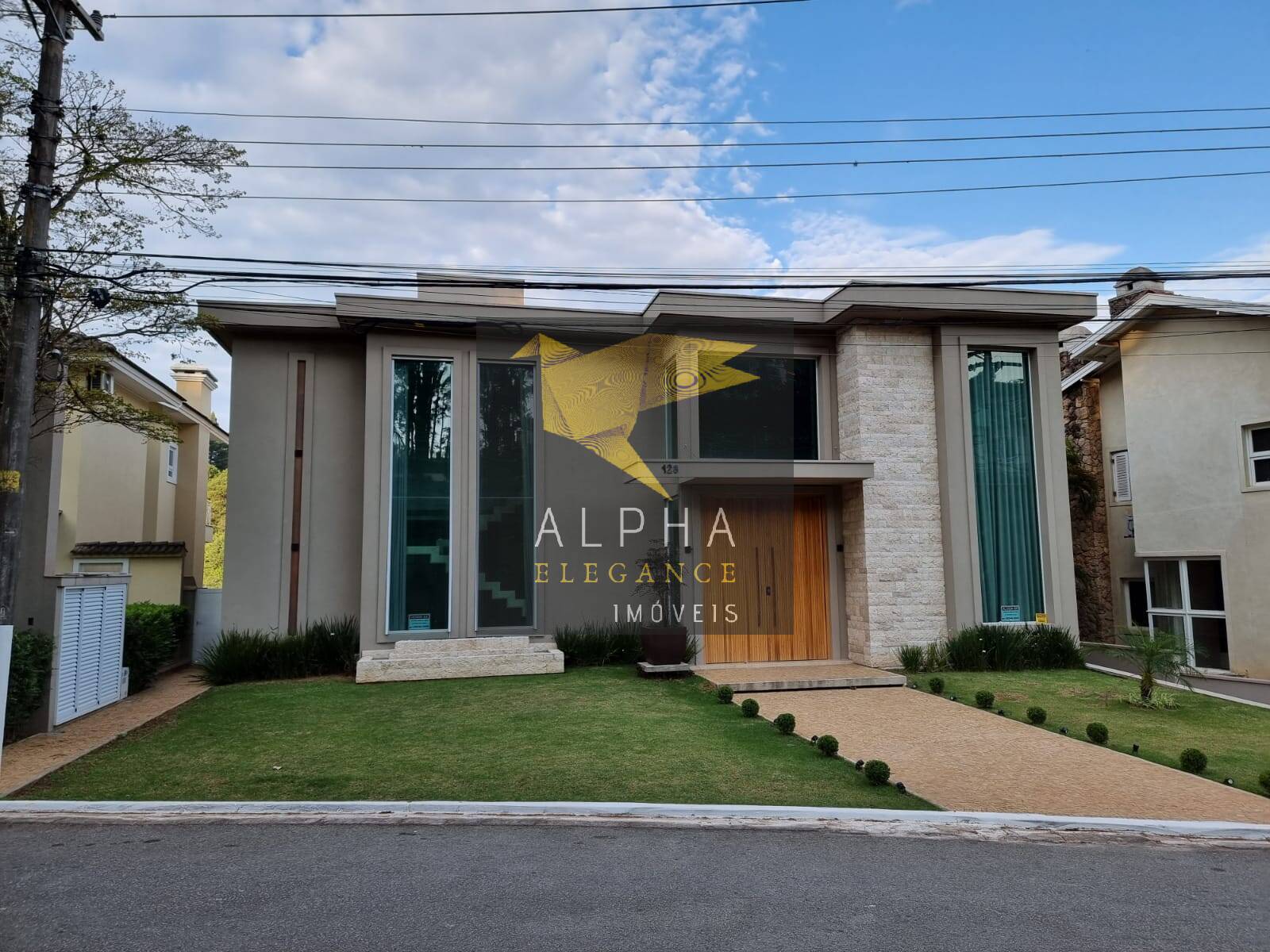 Linda casa com vista para montanhas Residencial 10 OPORTUNIDADE-ALPHAVILLE