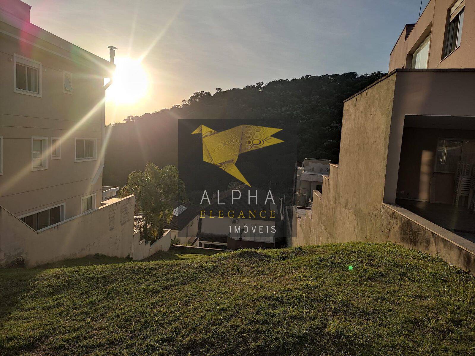 Venda de Terreno em Alphaville