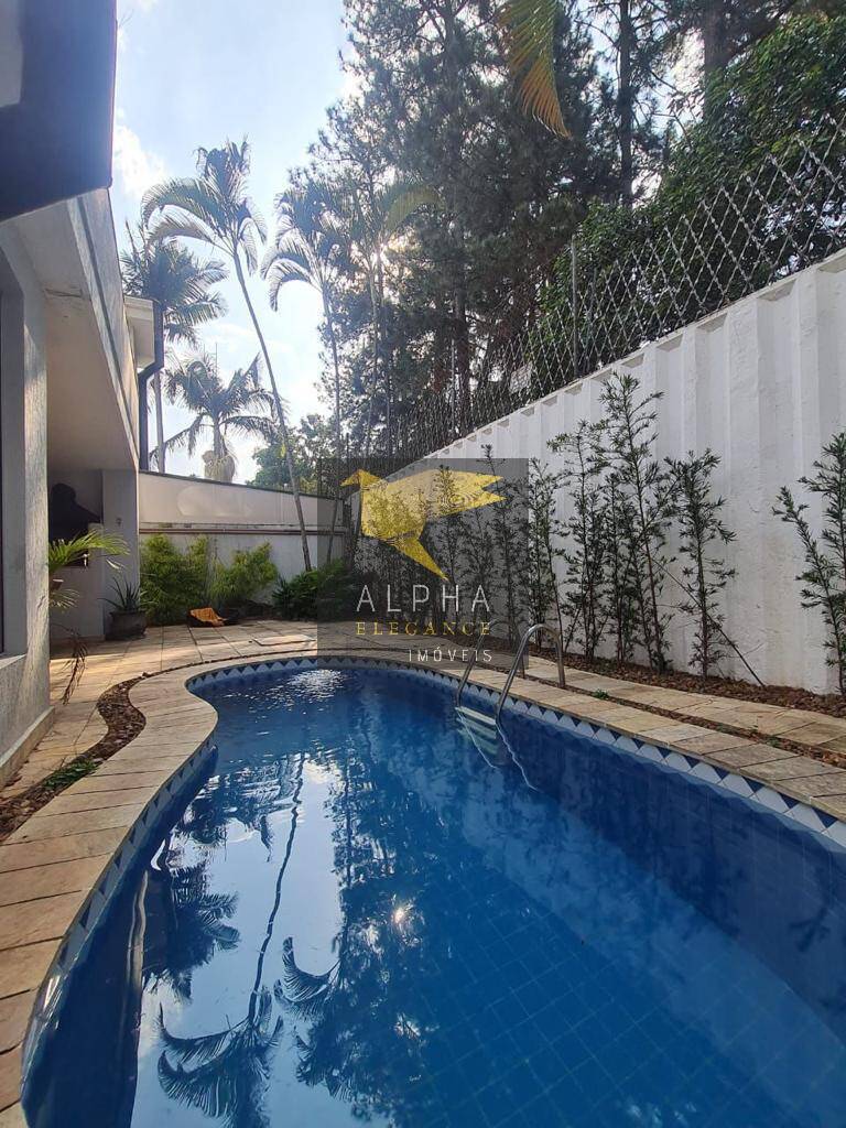 Casa a Venda em Alphaville