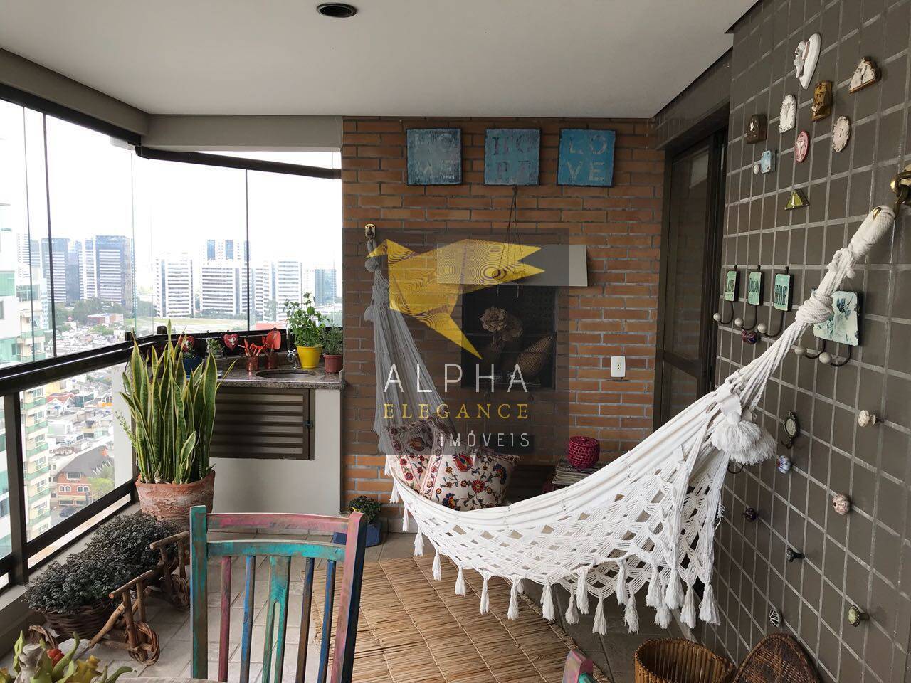 Apartamento a venda em Alphaville c/ 289 m² Chateau