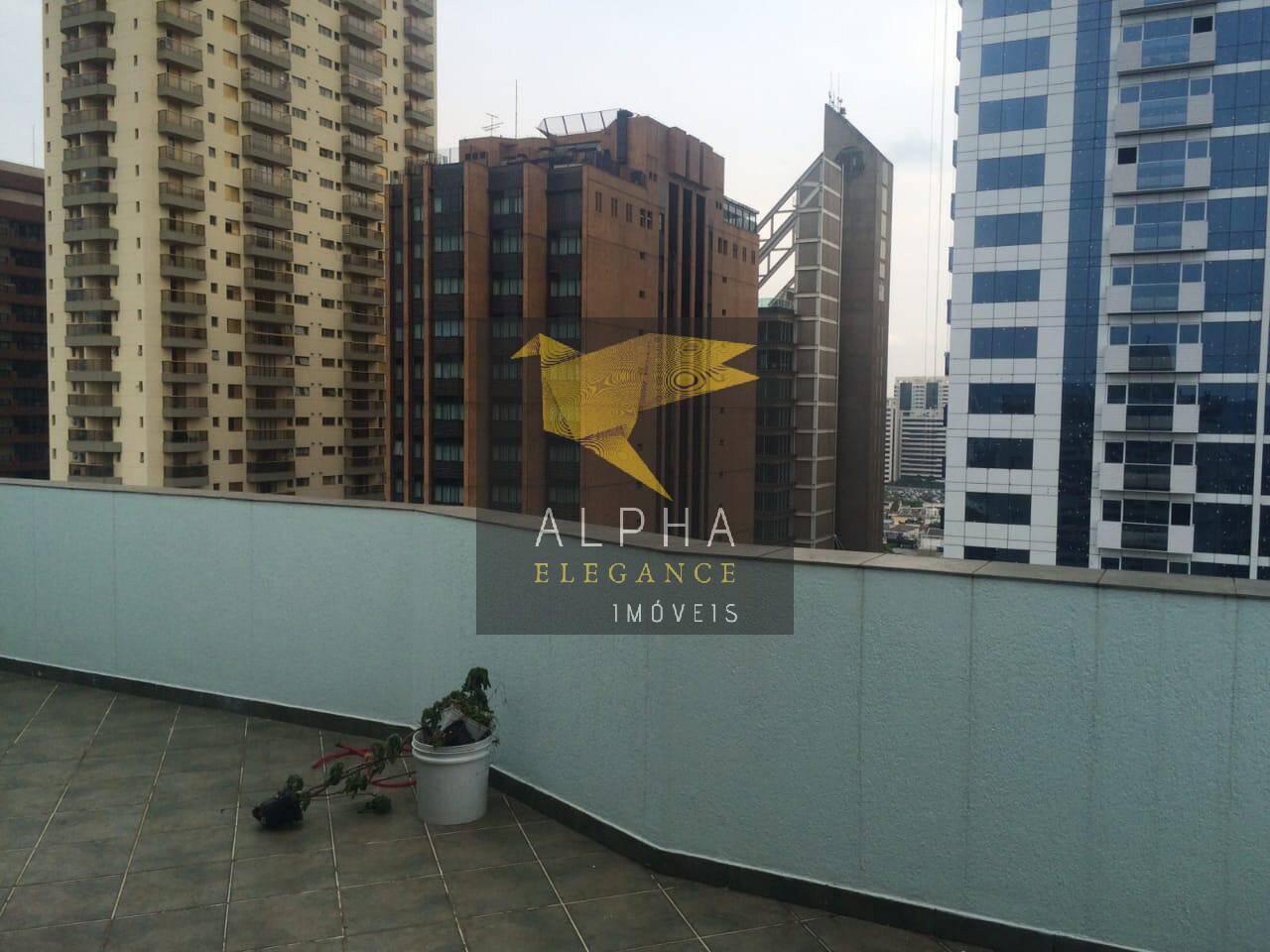 COBERTURA NO EDIFICIO REGINA ALPHAVILLE 1.600.00,00
